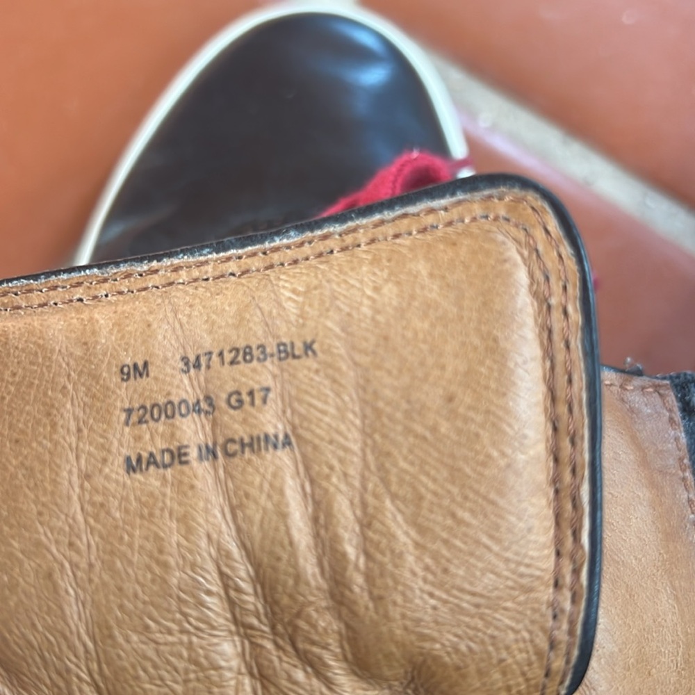 Frye Womens Black Leather Sneakers with Red Laces - Picture 5 of 6